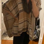 Boutique Shawl Photo 0