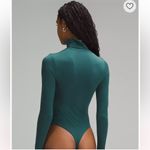Lululemon NWT ultra soft Nulu bodysuit size small Photo 4