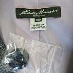Eddie Bauer  Women’s Gray Wool-Silk Blazer – Elegant Work & Casual size 10P Photo 7