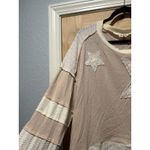 POL Cozy Star Patch Colorblock Womens Medium Long Sleeve Beige Tan Oversized Photo 3
