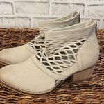 Women’s Rebels beige colored mesh leather style back zip western boots 6 Photo 0