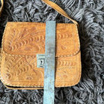 None Vintage hand tooled Mexican leather crossbody bag Photo 9