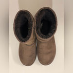UGG  Women’s Classic Short‎ II Chocolate Suede Boots Size 4 Photo 6