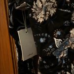 Wilfred Aritzia /  NWT Cropped Floral Long Sleeve top black size Medium Photo 2