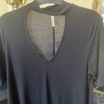 Mezzanine  black collar tshirt Photo 2