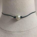Faux pearl choker black faux leather adjustable choker necklace like new Photo 0