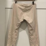 Hue Capri Leggings Photo 3