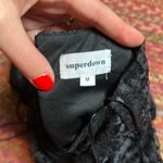 superdown  BLACK RUCHED LACED MINI SKIRT Photo 1