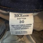BKE Buckle  Payton Universal Fit Mid Rise Capri Size 30 Photo 4