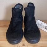 Crocs LODGEPOINT Black Faux Suede Leather Ankle Boots Size 5 Women’s NEW! Photo 2