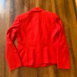 Le Suit  dress suit 8 Red 2 piece Blazer and Skirt 
Tailored and Lined. Photo 9