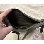 Stone Mountain Olive Green Leather Shoulder Bag with Zipper Pockets 10 X 6 VTG Photo 4