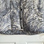 IZOD  1X Gray & Ivory Animal Print High-Low Hemline‎ Button Front Puffer Vest Photo 5