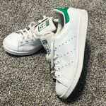 Adidas  Stan Smith Shoes in white & green women size 4 1/2 Photo 7