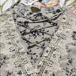 Peach Love California  women’s size medium criss cross cami v neck lace trim nwt Photo 3