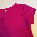 Old Navy  active ribbed crop tee size medium Photo 1