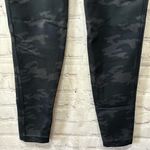 Spanx Women’s Look at Me Now Seamless Camo Casual legging READ Photo 6