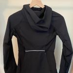 Lululemon  Cross Chill Jacket  Photo 2