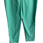 Ellen Tracy ๐
บ Muted Mint Green Pull on Style Capri Pants - Size 8โ Photo 4