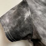 Pretty Little Thing Grey Tie Dye Cropped Top Photo 6