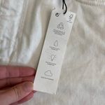 ZARA NWT White Distressed Shorts Womens Size 6 Casual, Minimalist, Summer Photo 2