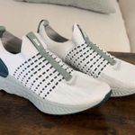 Nike React Phantom Run Flyknit 2 Womens 6.5 Platinum Tint Teal Slip On Shoes Photo 0