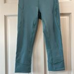Lululemon In Movement Crop Everlux 19" Inseam in Pacific Breeze - Size 4 Photo 2