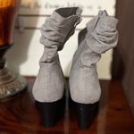 Kaari Blue  Kensie gray faux suede ankle boot size 6. Photo 1