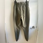 Lululemon  On The Fly Jogger size 4 workout yoga‎ athleisure outdoors hiking Photo 3
