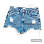 Rue 21 NWT  Retro High Rise distressed jean denim shorts Photo 4