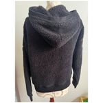 True Craft  Sherpa Cozy Solid Black Pullover Hoodie Sweatshirt Medium Photo 4