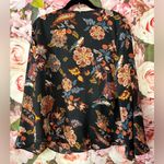 Signature Studio Size XL bird and floral print blouse • signature | studio Photo 8