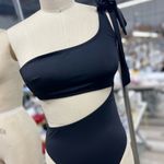 Shade & Shore  Women's One Shoulder Bow Cut Out One Piece Swimsuit - M Photo 4