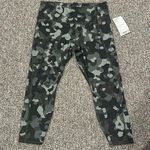 Athleta NWT Petite Lightning Camo 7/8 Tight Sz LP Photo 0