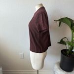 on cloud ON Running Women's Burgundy T-shirt Photo 2