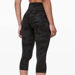 Lululemon fast and free high rise crop leggings camo
Black 4 Photo 1