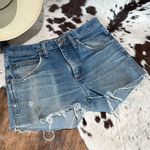 Wrangler Vintage style  cut off denim shorts light wash Photo 0