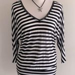 White House | Black Market •WHBM• Double V Dressy Tee, Like new💕 Photo 0