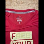 Nike Running bright pink Dri-Fit T-Shirt Womens S “Free yourself” Photo 1
