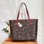 Coach  City Tote In‎ Signature Canvas With Heart Petal Print Photo 1