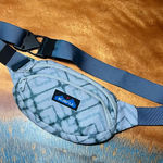 KAVU  Spectator Blue green gray Ocean print Belt Waist Bag travel fanny pack Photo 0