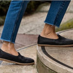 Charix Women's Wild Black Slip On Flats Size 8 Textured Leather Photo 0