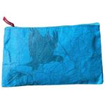 Emirates wildlife amenity kit pouch Photo 0