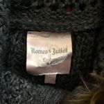 Romeo + Juliet Couture Zip knit cardigan Photo 5