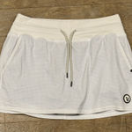 Vuori  Seabreeze Skirt White Size Medium Photo 0