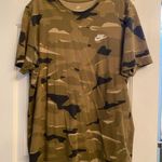 Nike Tan & Green Camo Tee M Photo 1