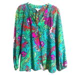 Lilly Pulitzer Elsa Shake Your Tail Feathers 100% Silk Blouse Green Magenta sz S Photo 2