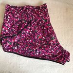 Lululemon 6 reversible shorts Photo 0