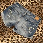 American Eagle GUC Shorts Women’s Size 2 AEO Distressed Denim Jean Shorts Photo 13
