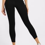 Vuori Black  Women's Leggings size small Photo 1